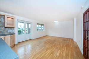 Dining Kitchen- click for photo gallery